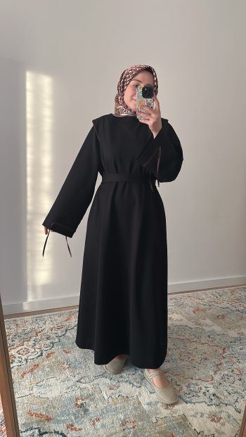 Şerit Detaylı Elbise Siyah