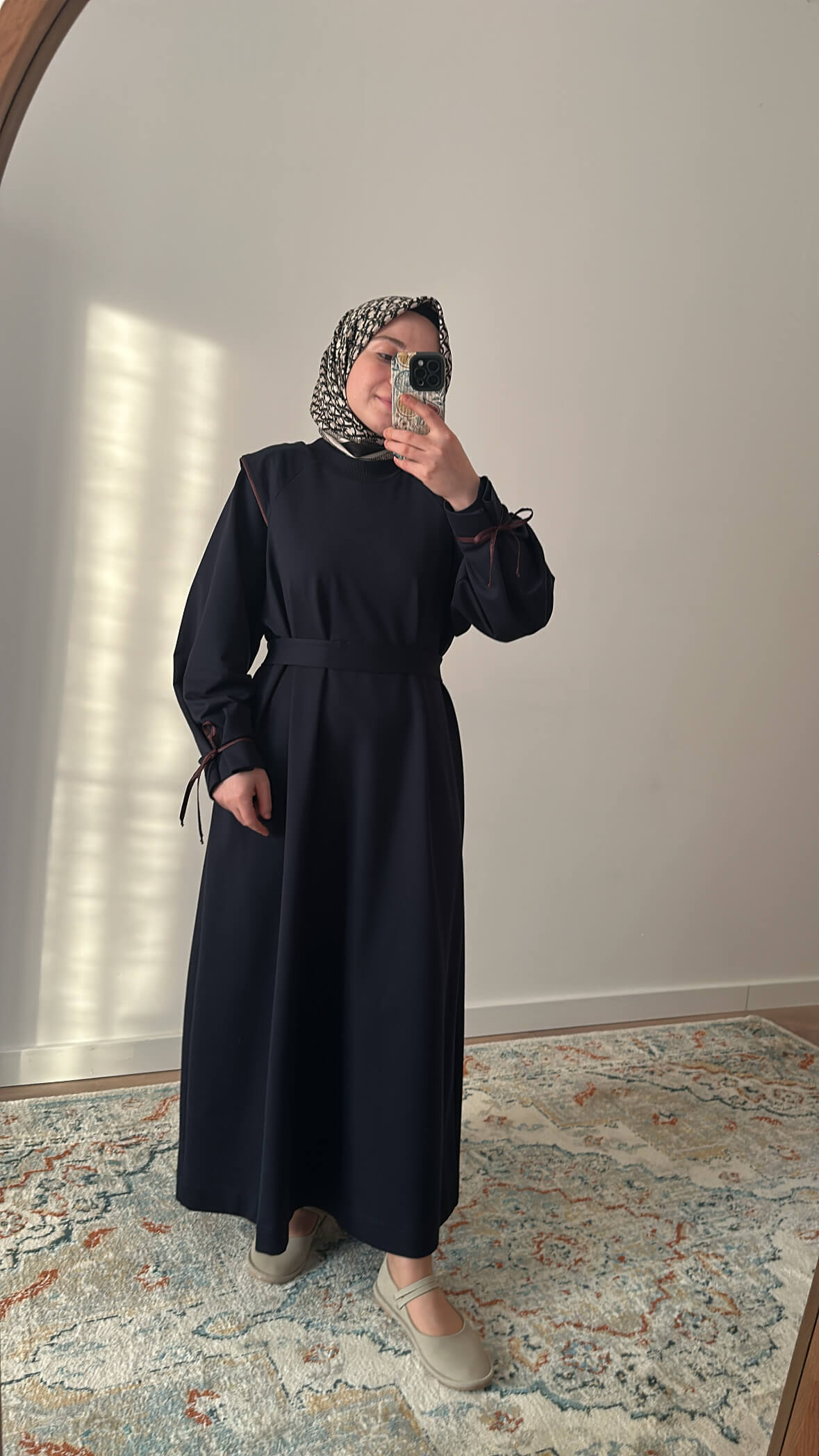 B9DBC6A7-4B98-4097-8F16-7946940E7677